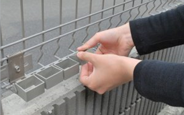 サクサクフェンス_パーツの取り付け