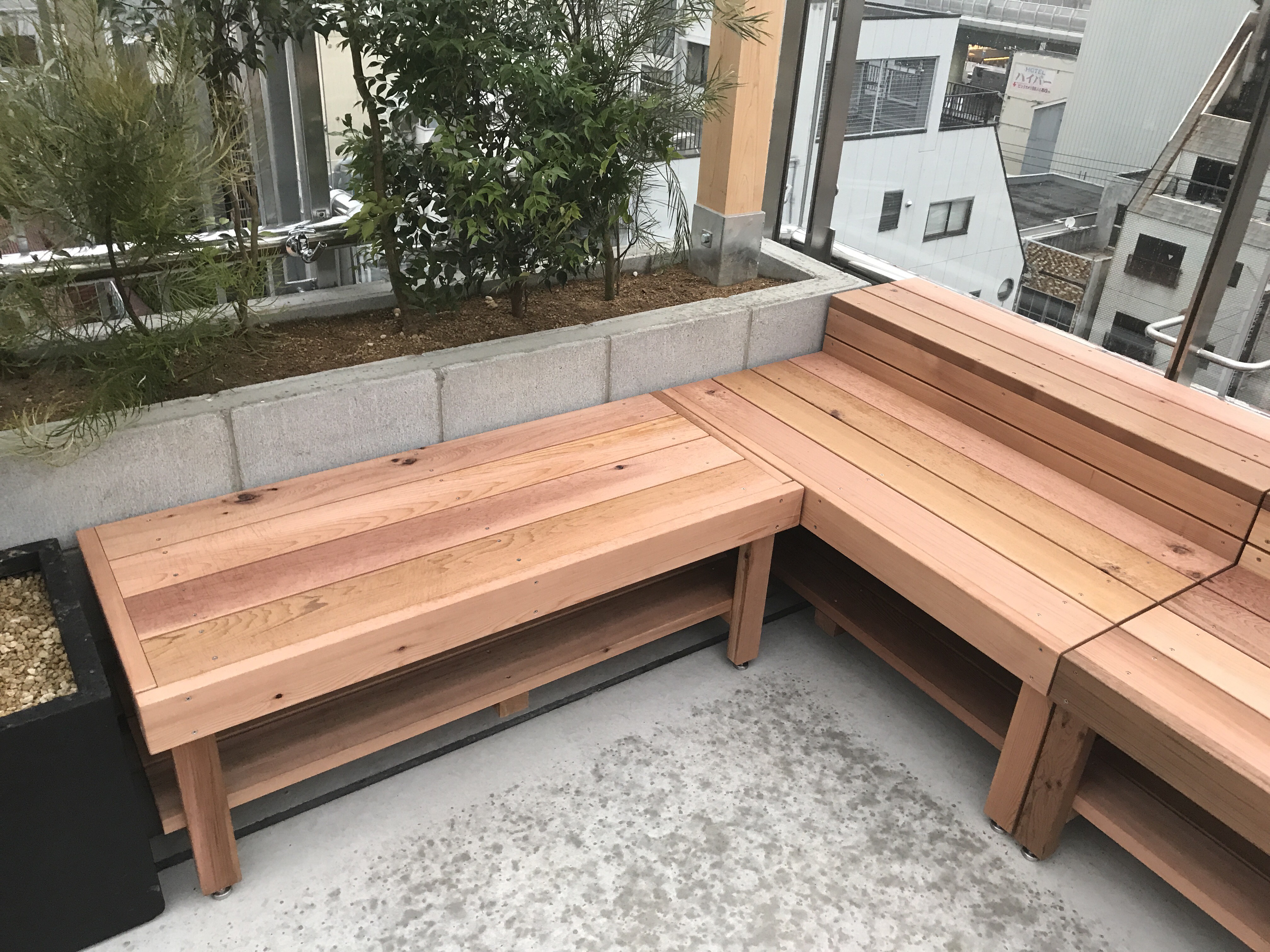 半年間室内にて使用 ジョイフル本田アウトドアベンチ180cm天然木
